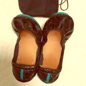 Tieks!! Classic black patent crackle with bag!